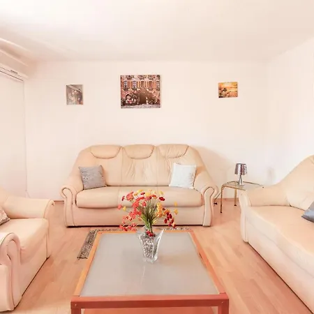 Apartment Milica *