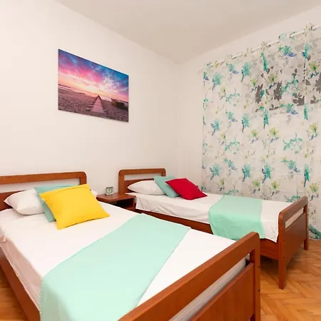 Milica Apartment Kastela